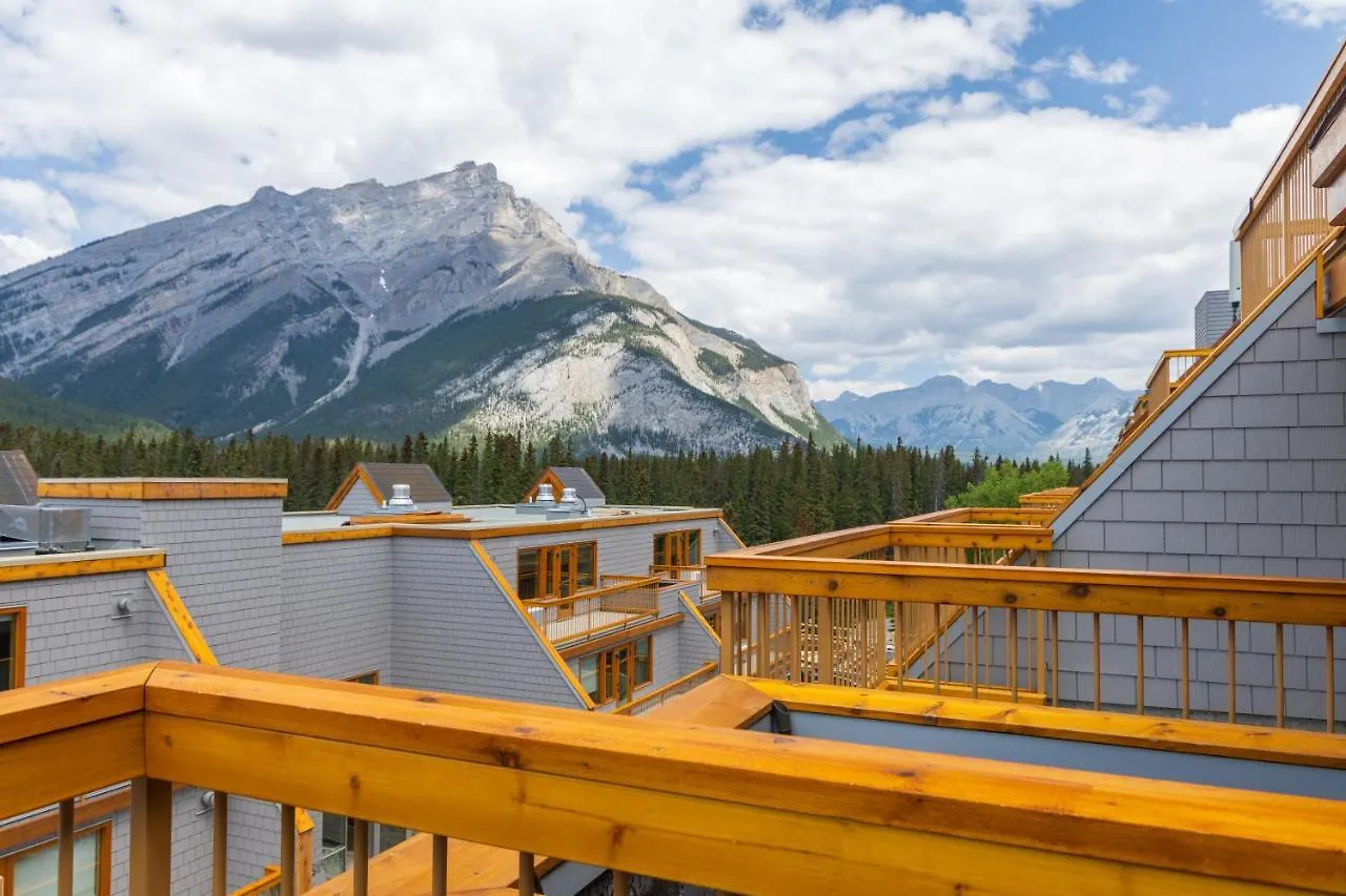 Hotel Canoe And Suites Banff 4*,