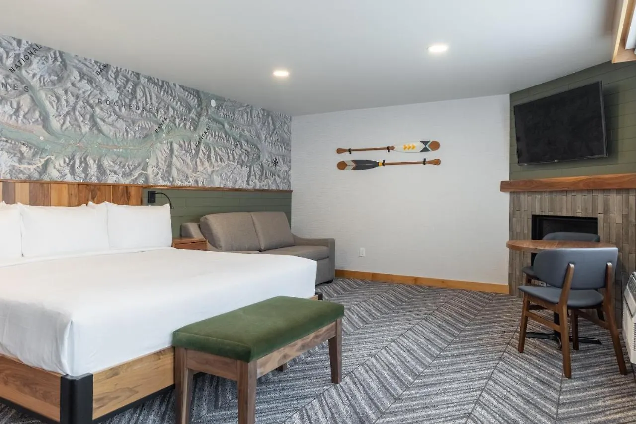 Hotel Canoe And Suites Banff