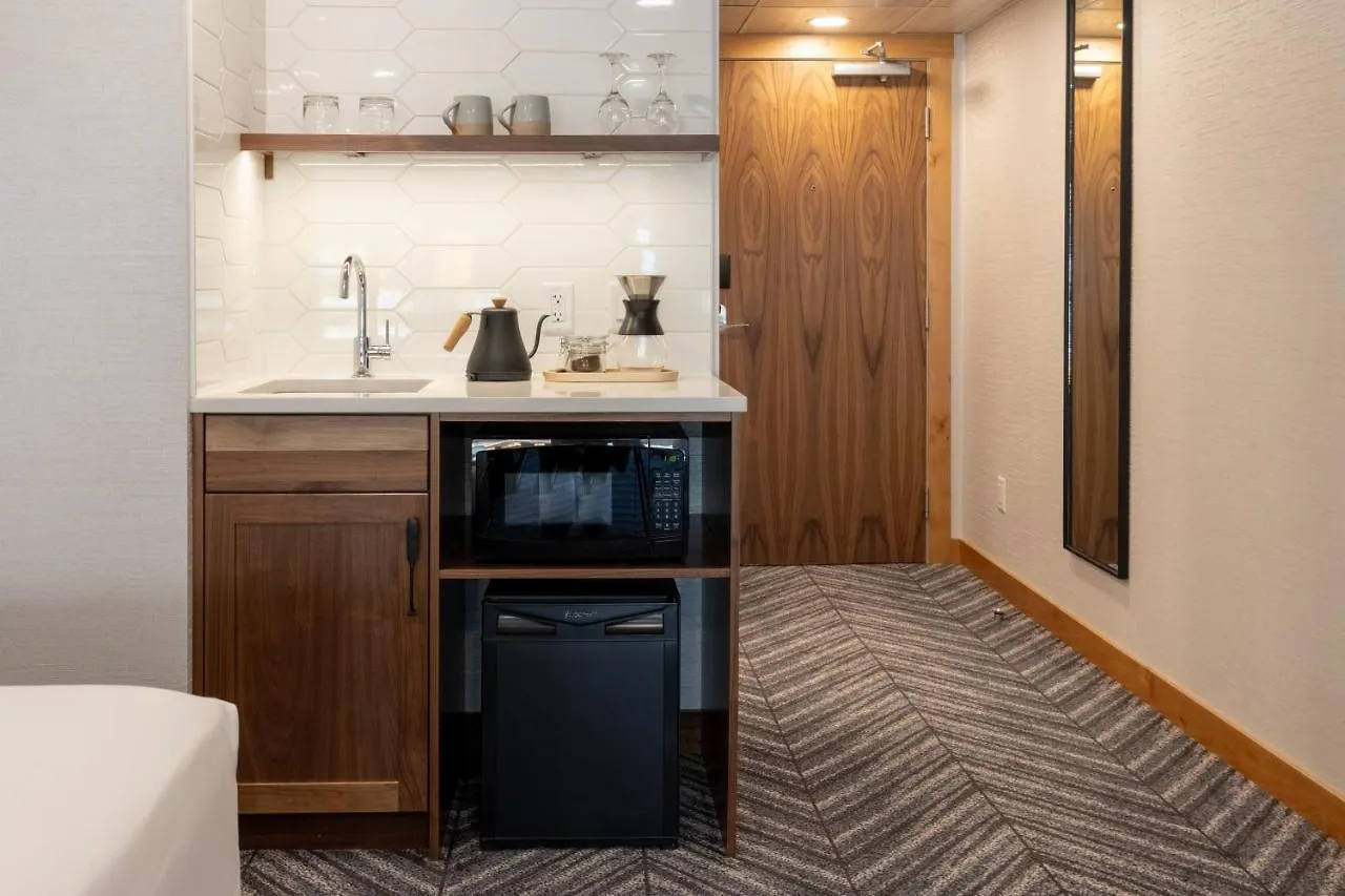 ****  Hotel Canoe And Suites Banff Canada