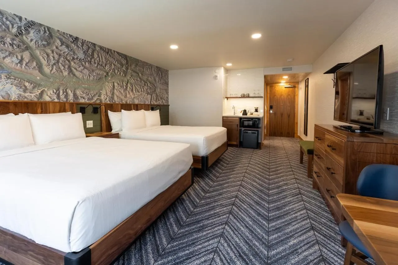 Hotel Canoe And Suites Banff