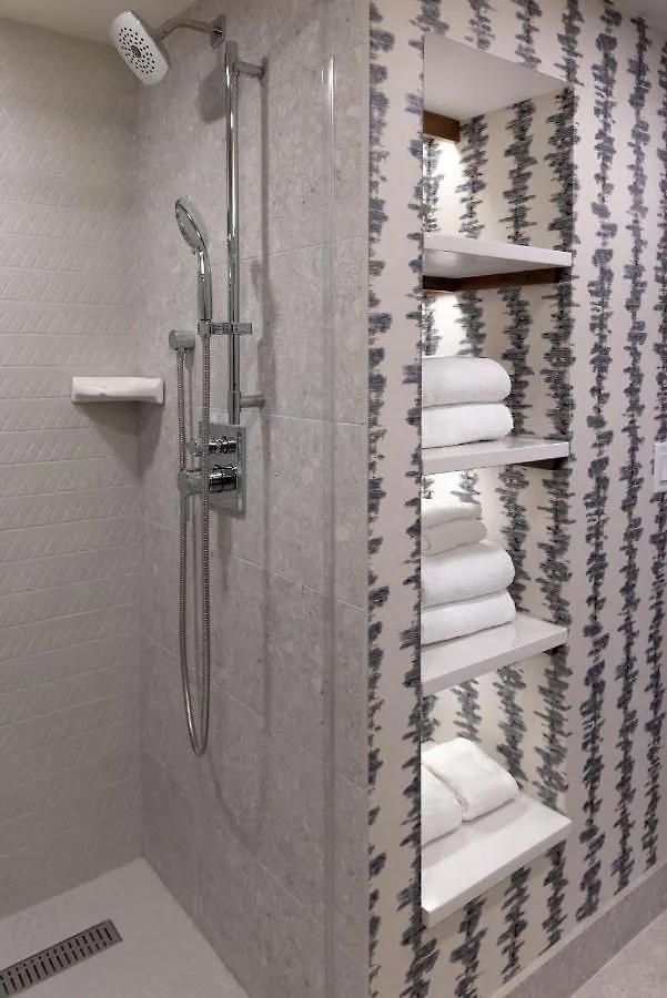 ****  Hotel Canoe And Suites Banff Canada