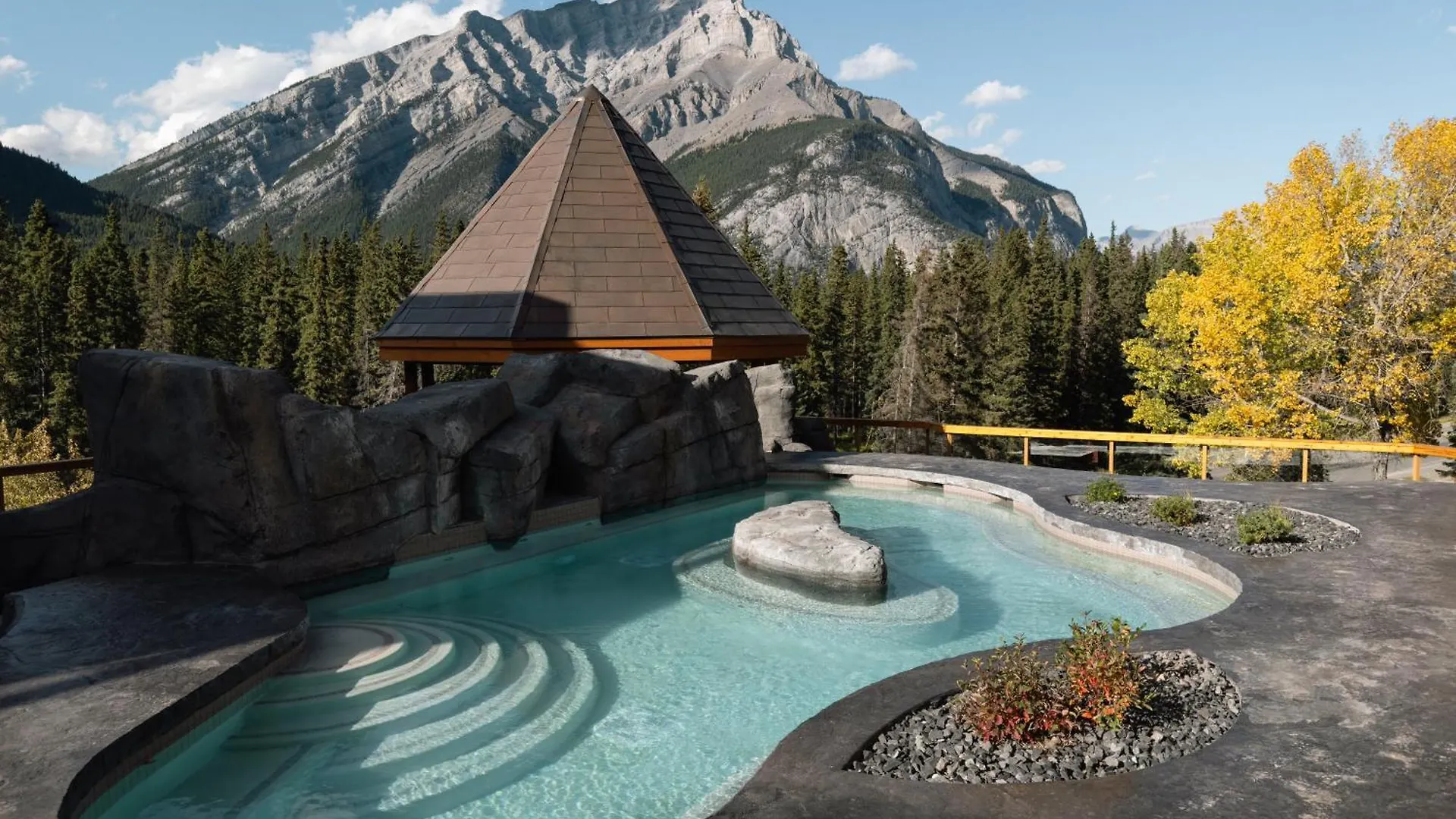Hotel Canoe And Suites Banff