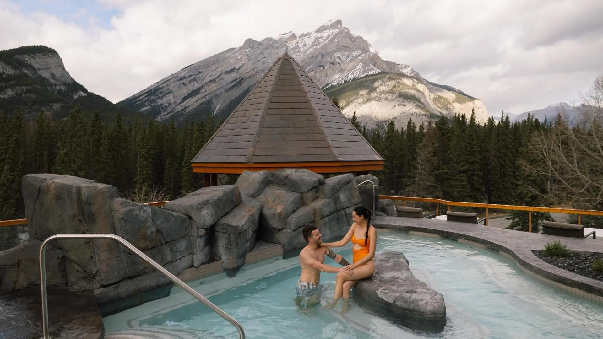 Hotel Canoe And Suites Banff